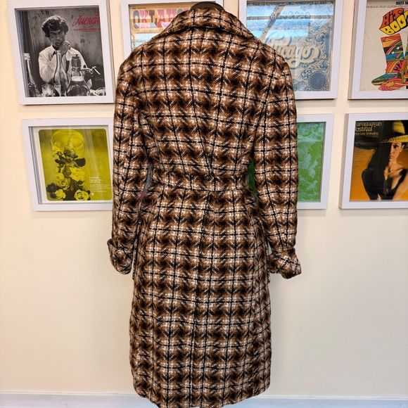 Vintage 70s Brown Plaid Belted Coat – Mid-Length - Picture 2 of 11